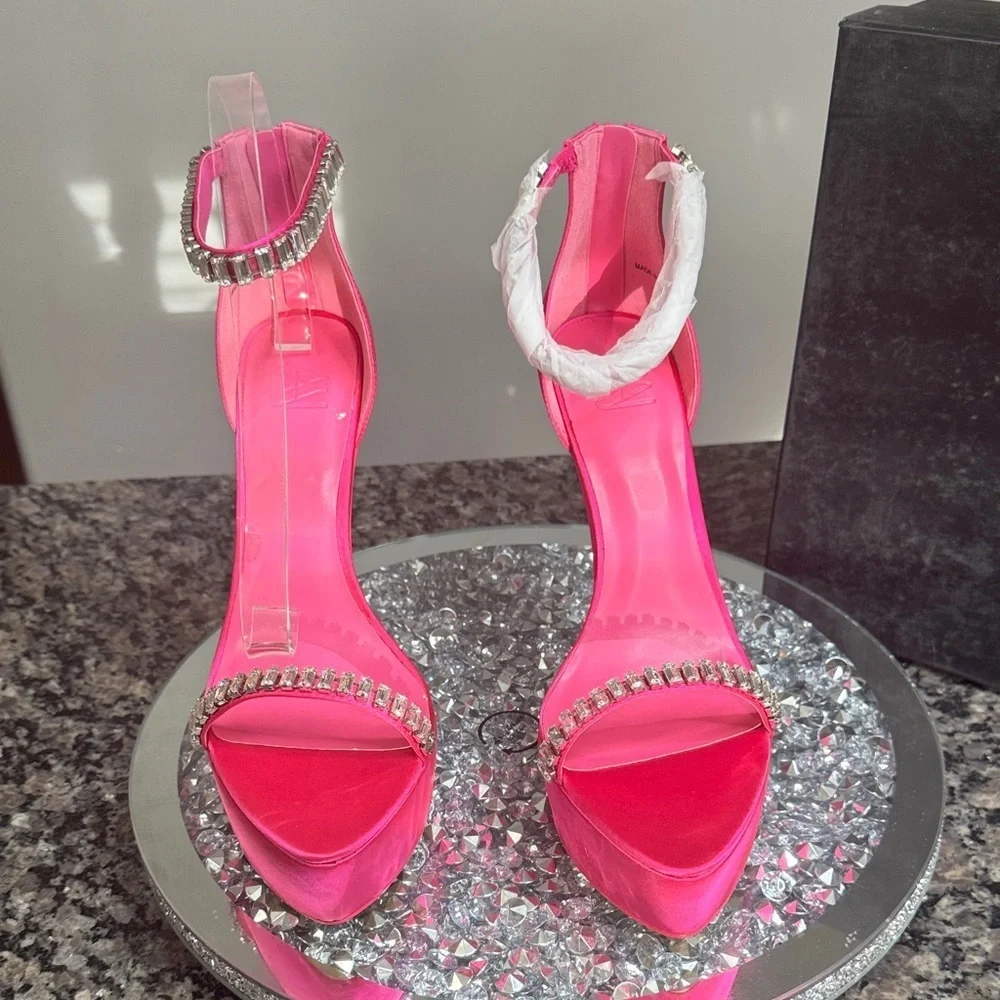 AAJ Pink Satin platform strappy Heels with Rhinestone NWT 9.5